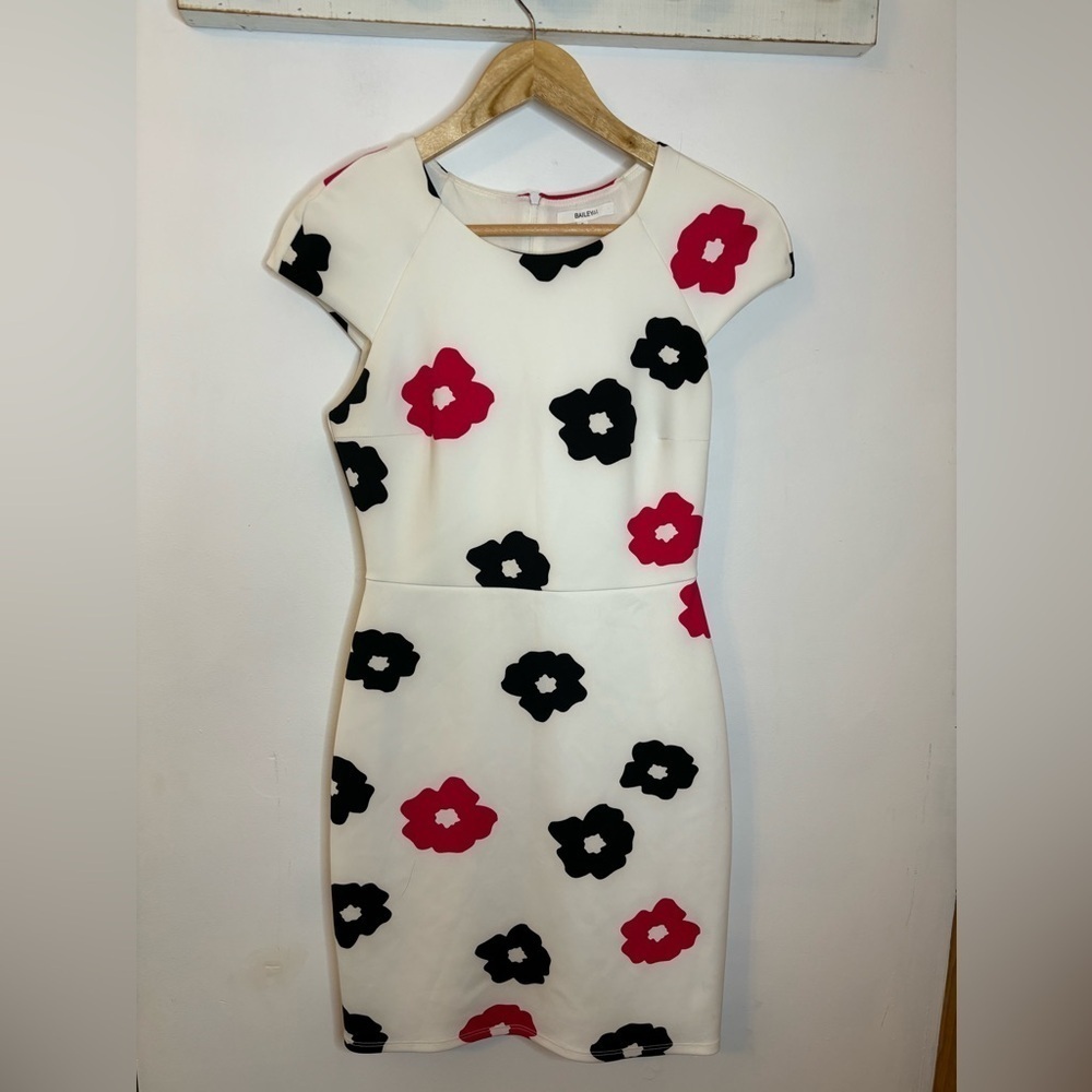 Anthropologie Bailey 44 White Daisy Floral Sheath Dress